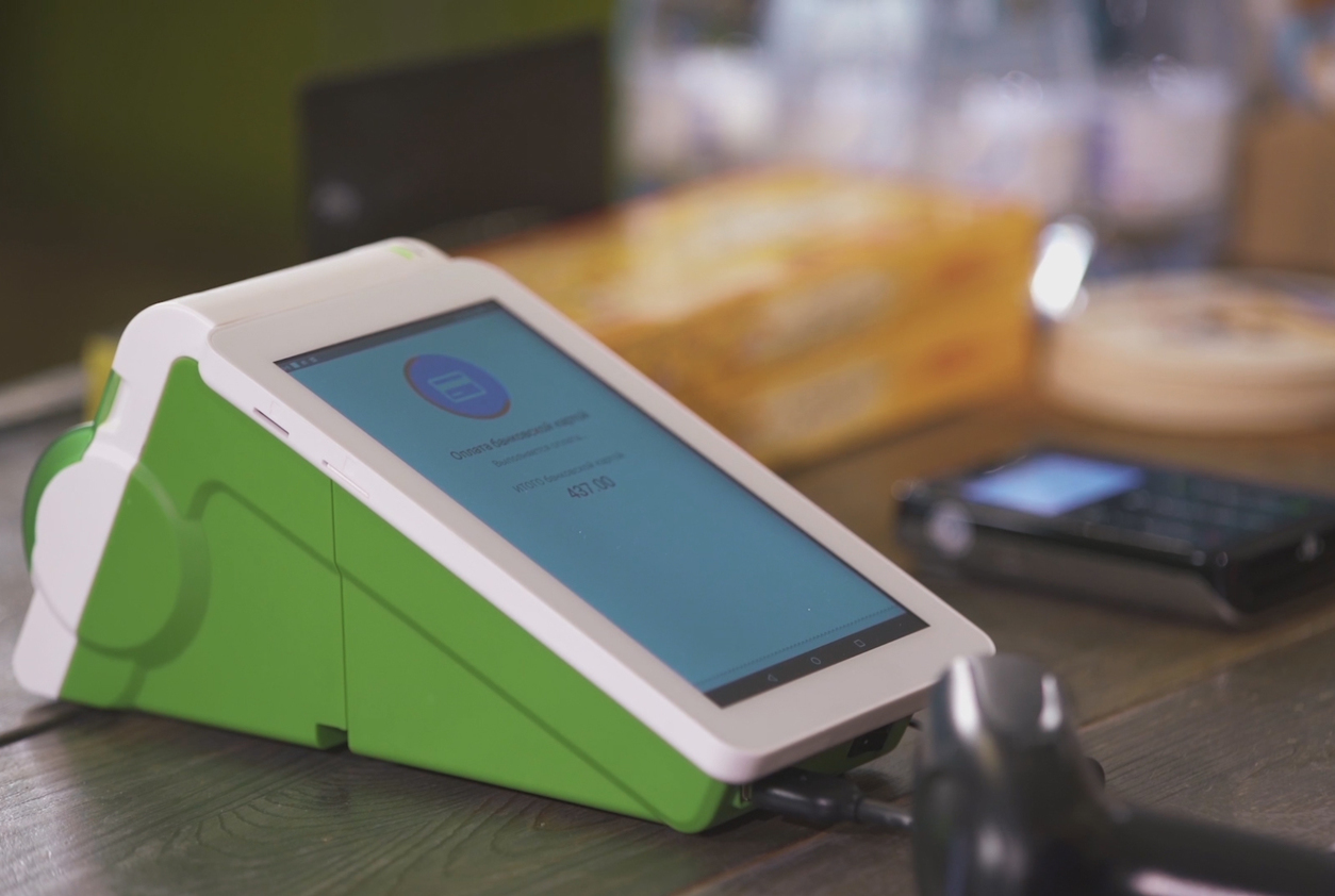 ККТ -это контрольно-кассовые машины, оснащенные фискальной памятью, электронно-вычислительные машины, в том числе персональные, программно-технические комплексы.